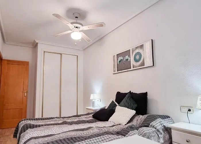 Cozy Apartment 200M From The Beach
